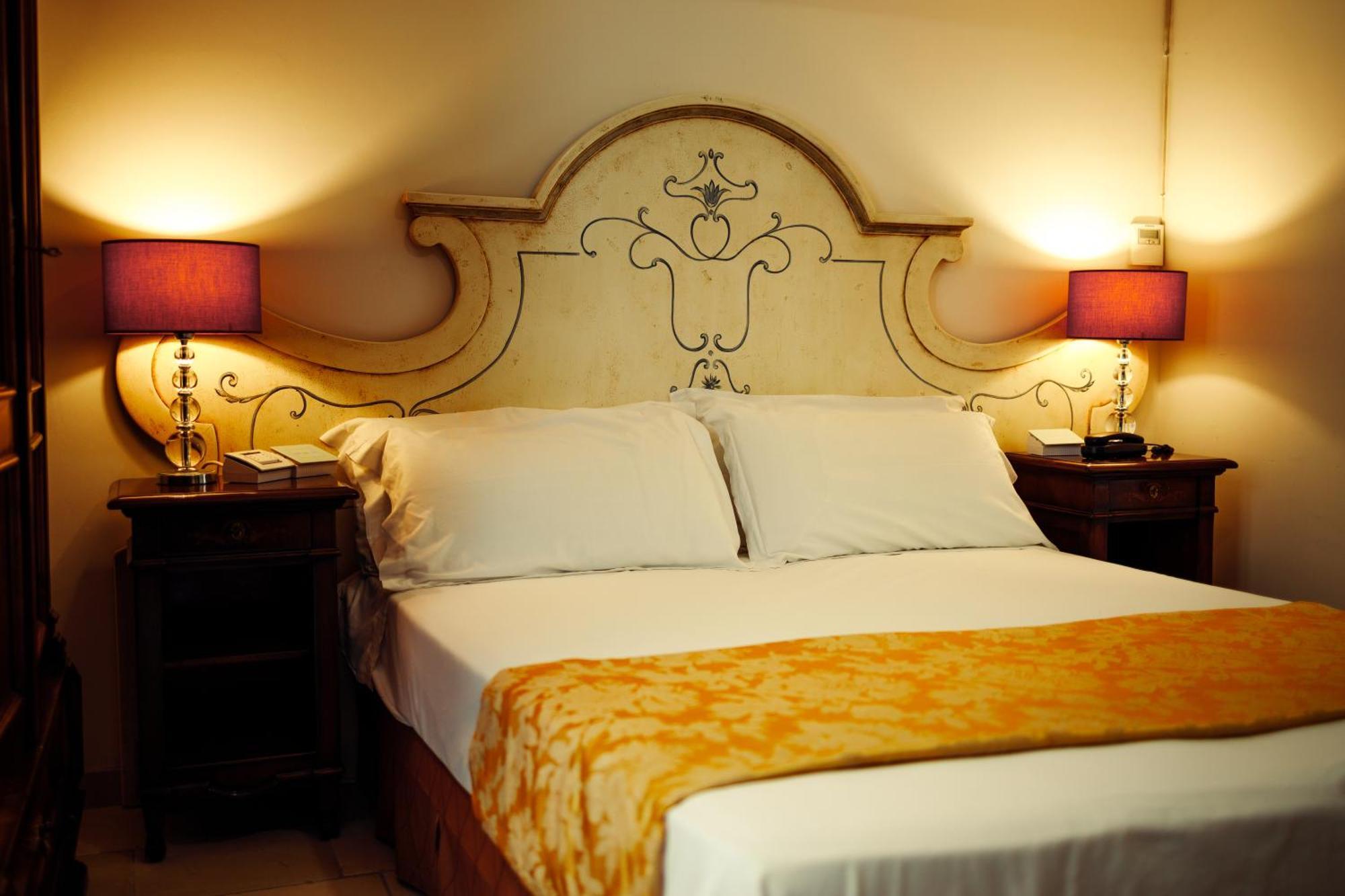 Vico Regio Hotel Казарано Екстериор снимка