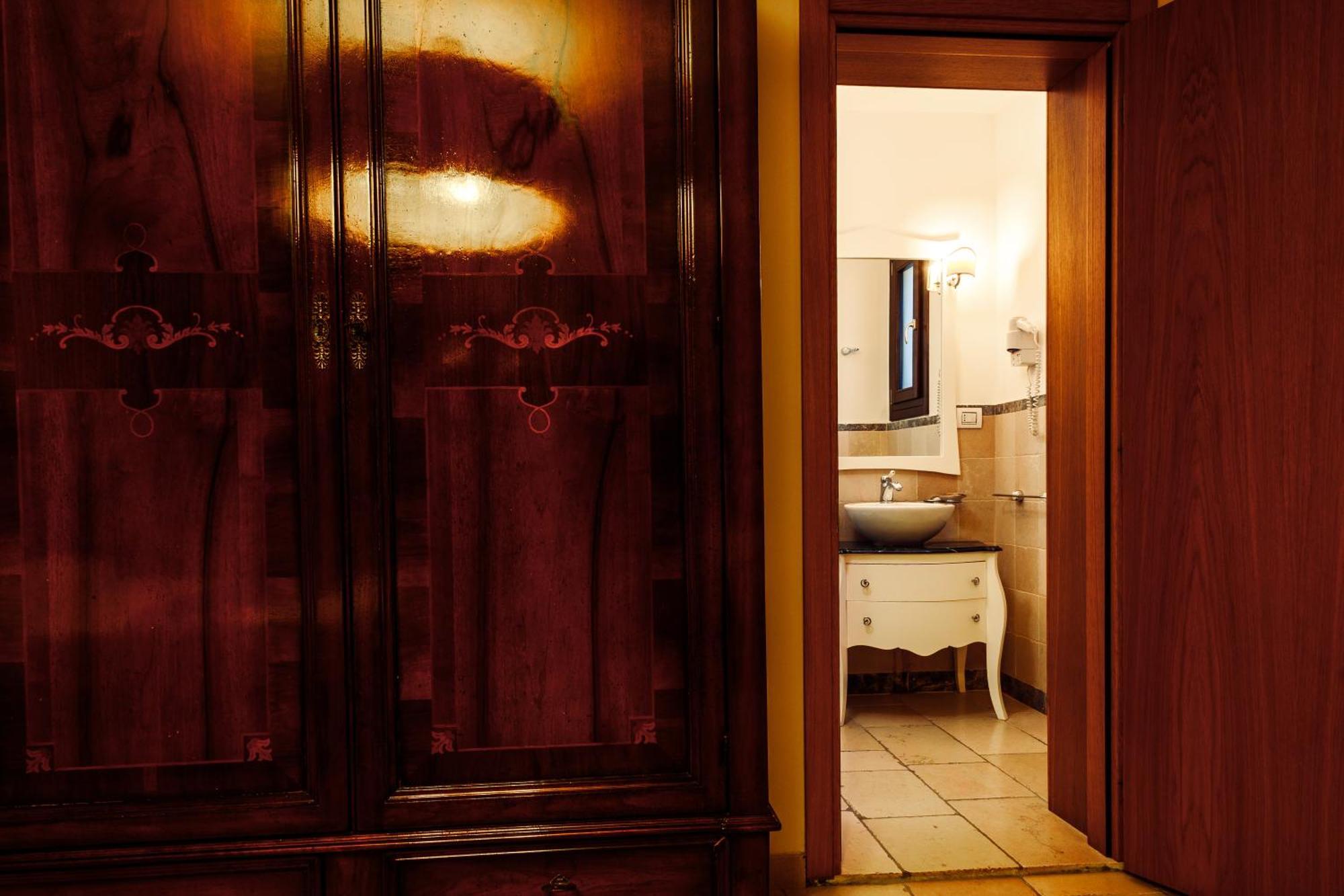 Vico Regio Hotel Казарано Екстериор снимка