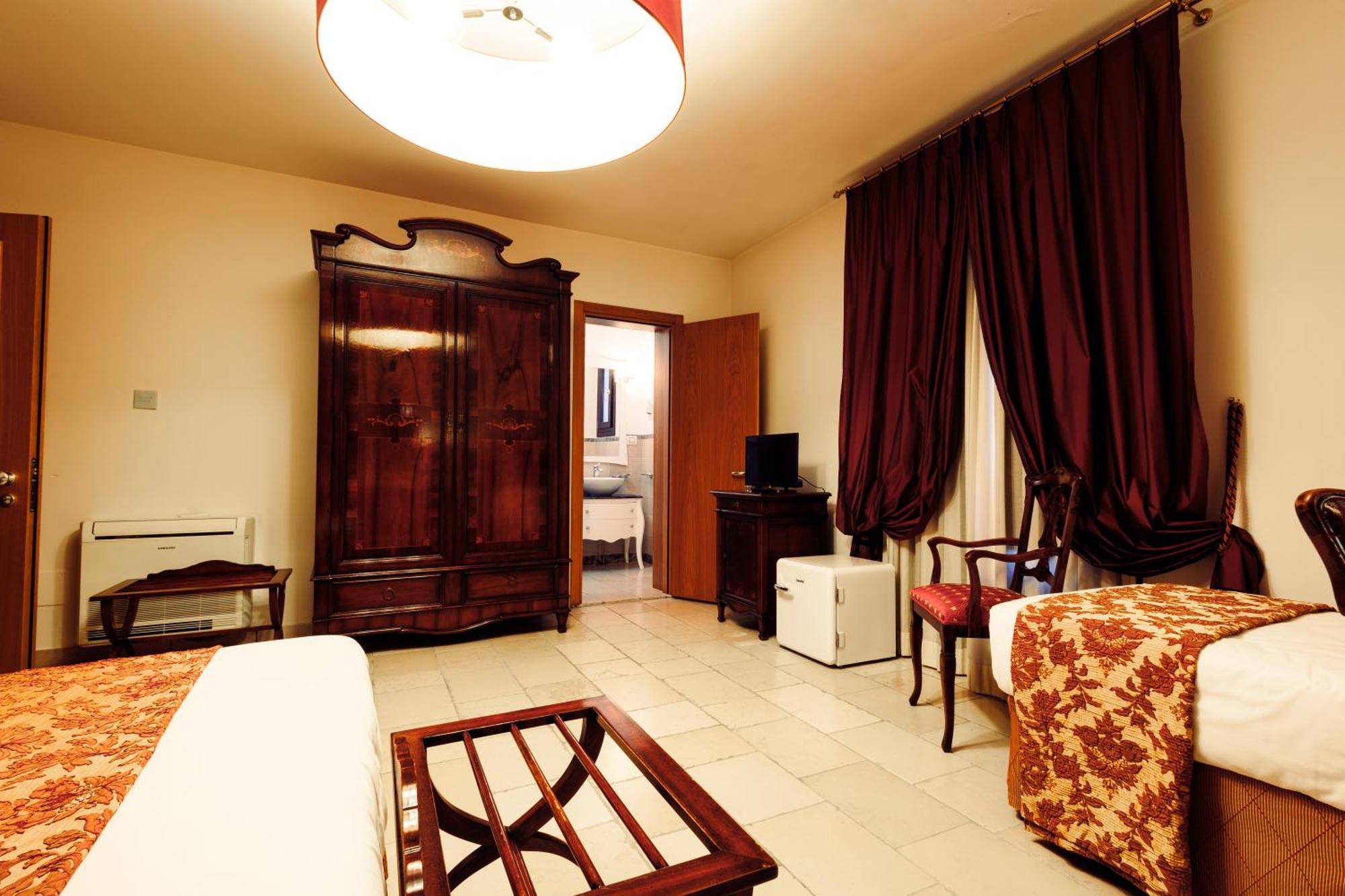 Vico Regio Hotel Казарано Екстериор снимка